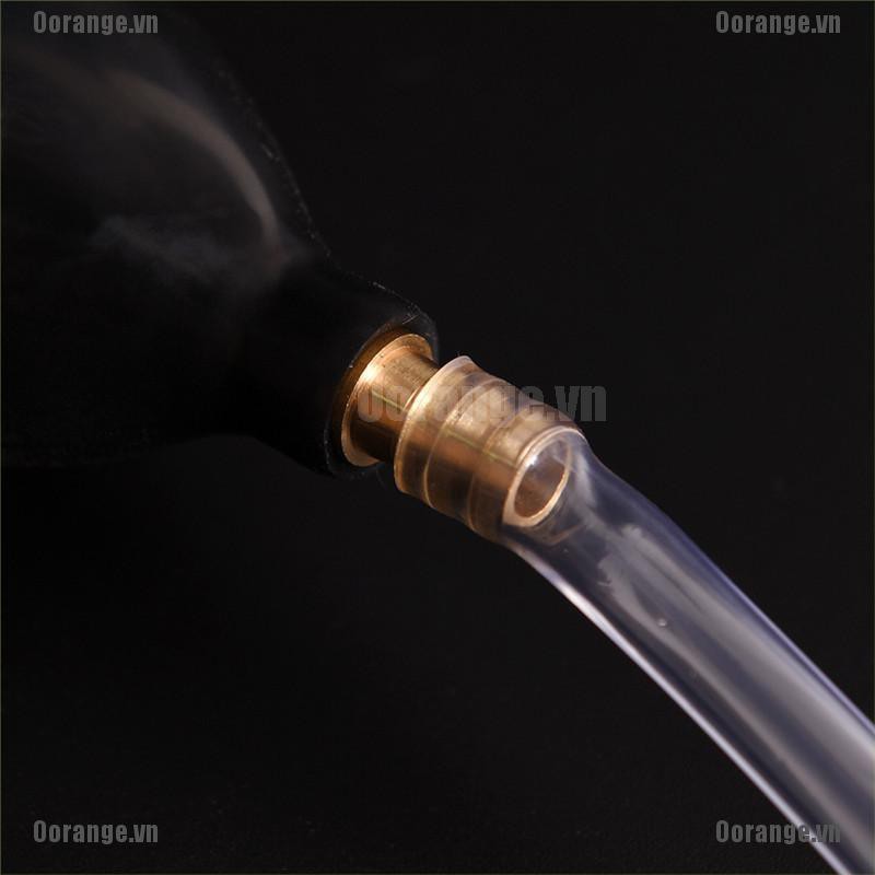 Ống bơm nhiên liệu cho xe hơi