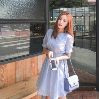 ĐẦM SỌC THẮT EO VẢI XỐP