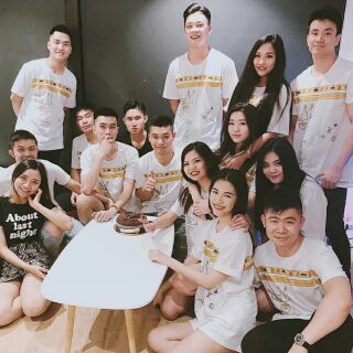 Sét áo gia đình,  hội nhóm phông chữ