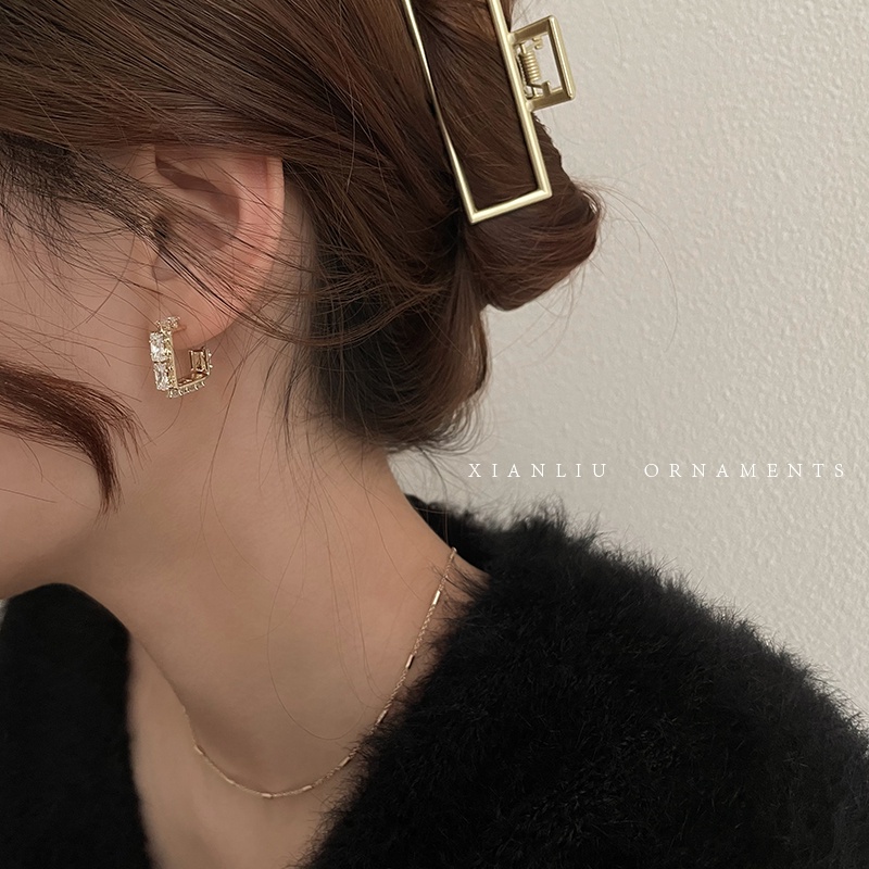 Bông Tai Hình Vuông Đính Đá Zircon Thời Trang Hàn Quốc Cho Nữ