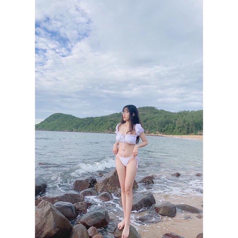 Bikini 2 Mảnh Hiền Hồ Tay Phồng Hai Màu, Đồ Bơi Đi Biển Viền Bèo Ulzzang [Ảnh Chụp Thật]  - OS062