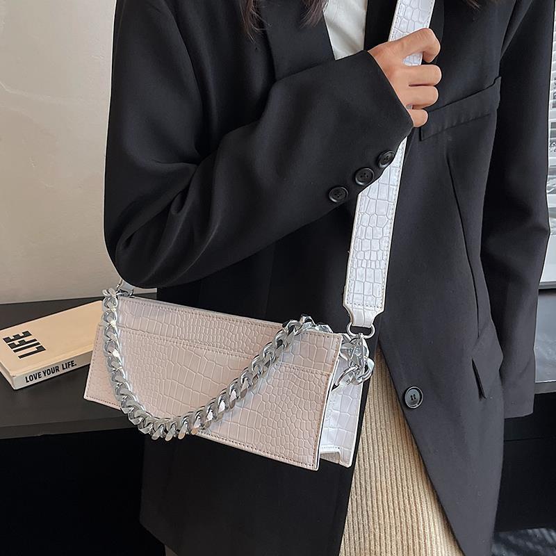 Túi hộp đeo chéo vai JASMIN NOIR họa tiết da cá sấu thời trang sành điệu cho nữ