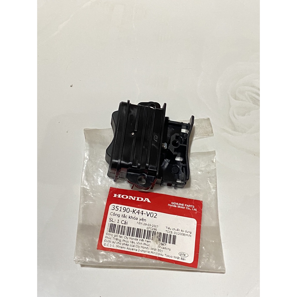 Công tắc khóa yên HONDA VISION năm 2014-2016-2018-2020. 35190K44V02
