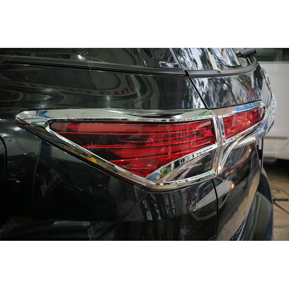 Ốp trang trí viền đèn pha hậu Fortuner 2017-2022 - hàng cao cấp