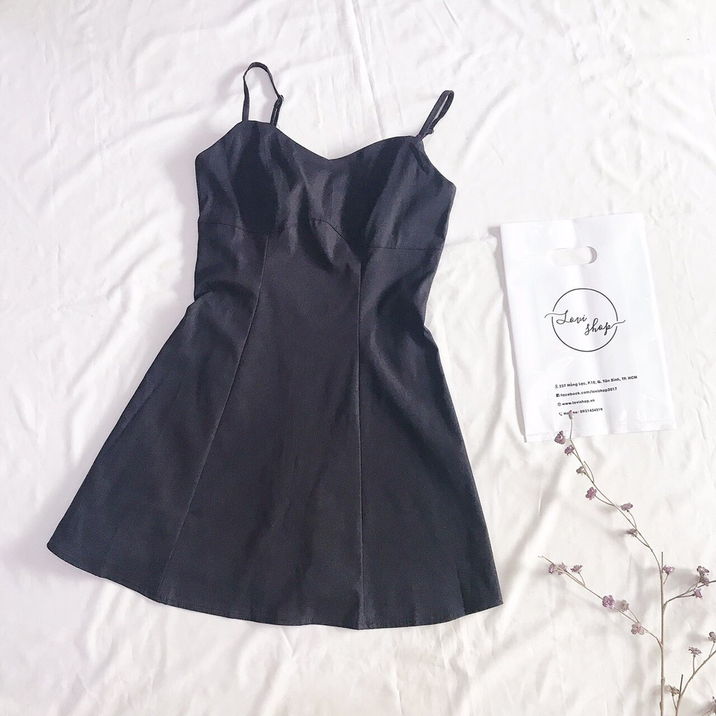 Đầm 2 dây đen dáng A basic Lovi