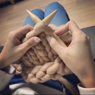 Que đan len sợi to