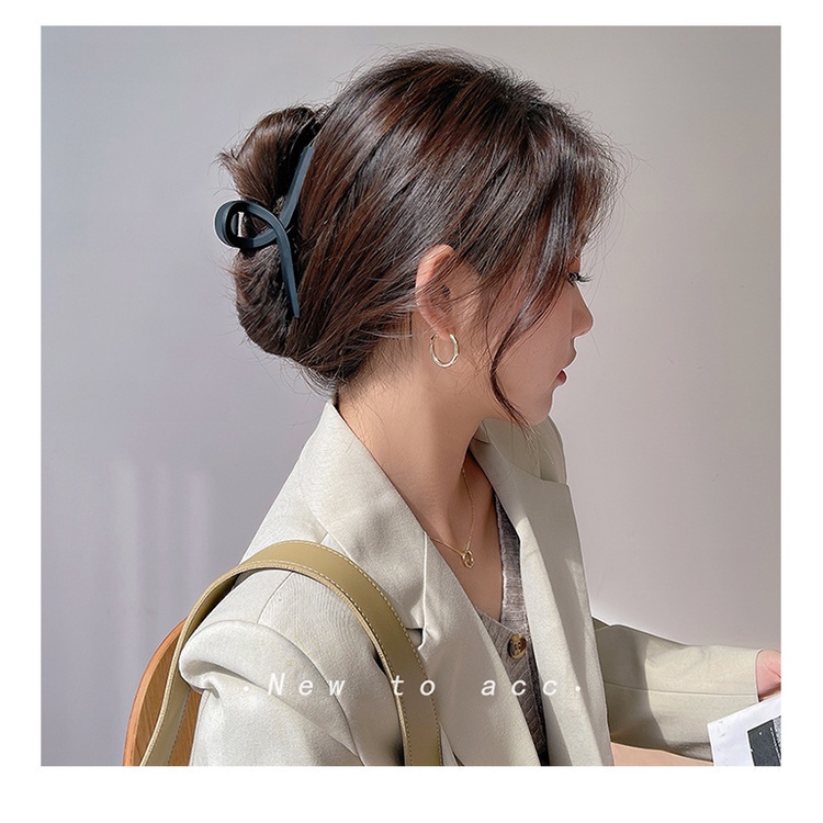 Kẹp tóc răng cá mập xinh xắn dành cho nữ