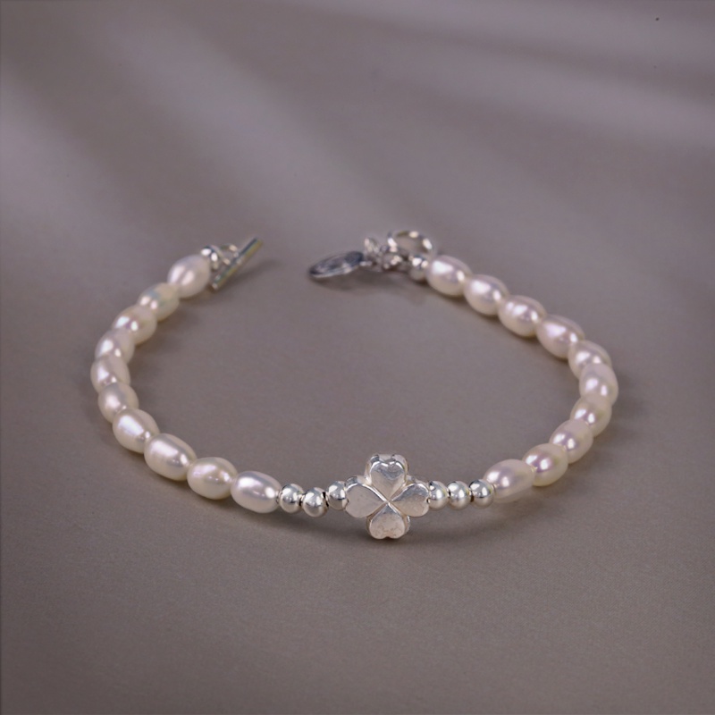 Vòng tay ngọc trai nuôi , hạt ngọc nhí 5mm mix charm cỏ 4 lá may mắn bạc s925 LT2776 - Bảo Ngọc Jewelry
