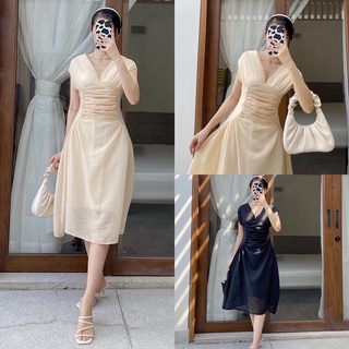 Đầm midi voan tơ xếp eo cổ V