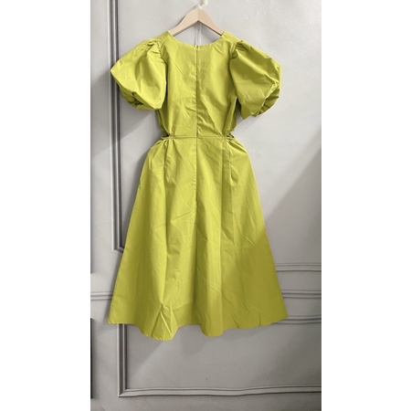 Váy maxi tay bồng khoét eo dáng dài