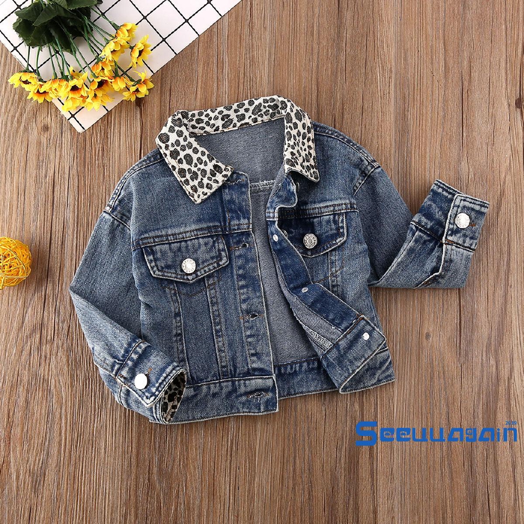 Áo khoác denim dài tay trang trí họa tiết da báo cho bé gái