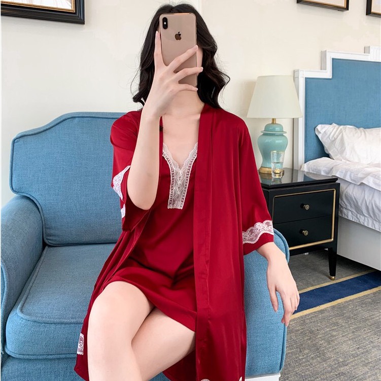 Set Váy ngủ lụa sexy hai dây phối ren ngực tinh tế và Áo choàng ngủ tay lững phối ren cao cấp