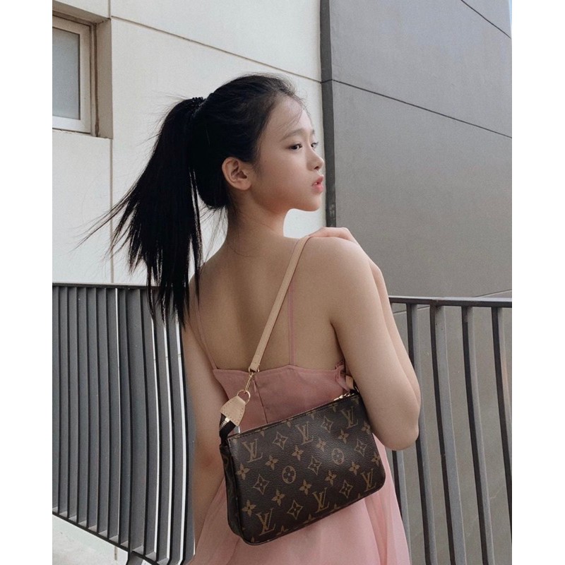 Túi W266-20 LV Pochette size 20cm xinh quá là xinh luôn
