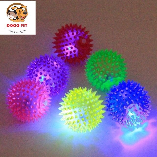 Đồ Chơi Bóng Cho Mèo - Bóng Gai Phát Sáng