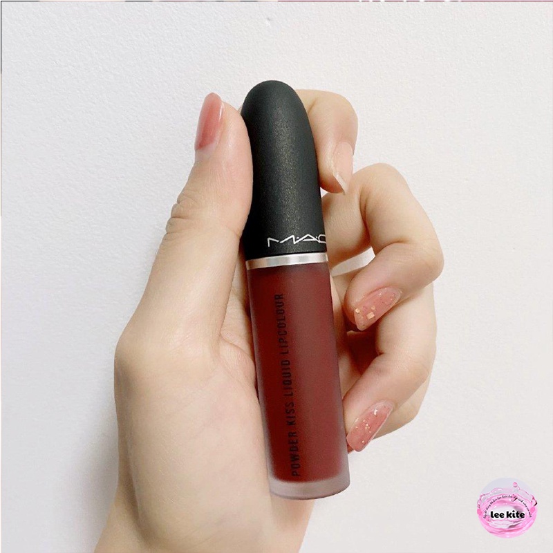 Son Kem Lì MAC 994 Make Love To The Camera Đỏ Rượu - Powder Kiss Liquid