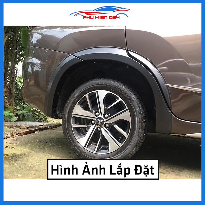 Bộ ốp cua lốp xe ô tô Xpander 2018-2019-2020-2021-2022 mẫu trơn trang trí bảo vệ lốp xe