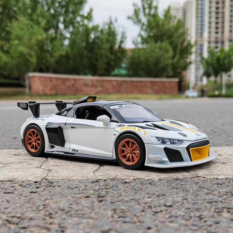 Xe mô hình Audi R8 GT2 LMS 1:24 Newao