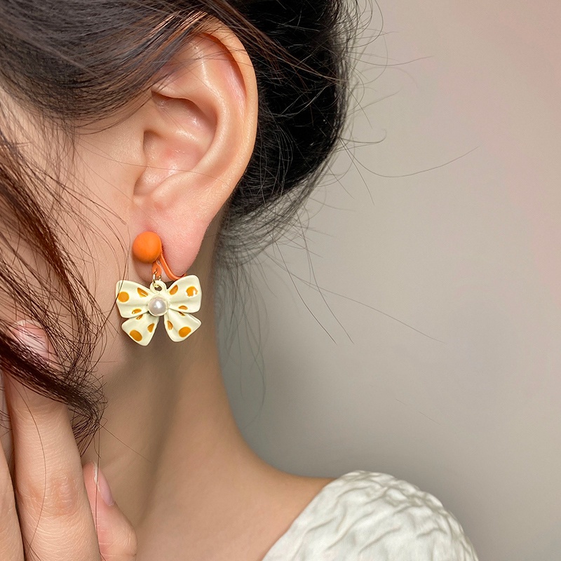 MOCHASHUKhuyên kẹp tai kiểu hoa nhỏ thời trang mùa hè cho nữ với nhiều màu tuỳ chọn
