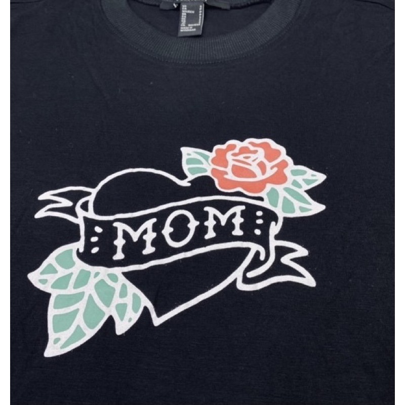 (40-80kg)Áo thun n phông F21 vnxk mỏng mát đen in hình trái tim mom hoa hồng