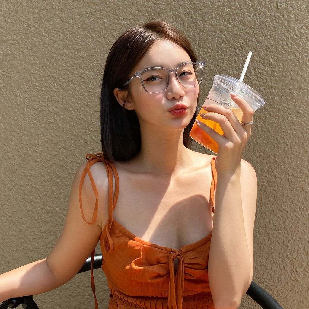 Kính mắt nam nữ Lilyeyewear mắt vuông to chất liệu nhựa dày dặn chắc chắn thời trang 8262 | BigBuy360 - bigbuy360.vn