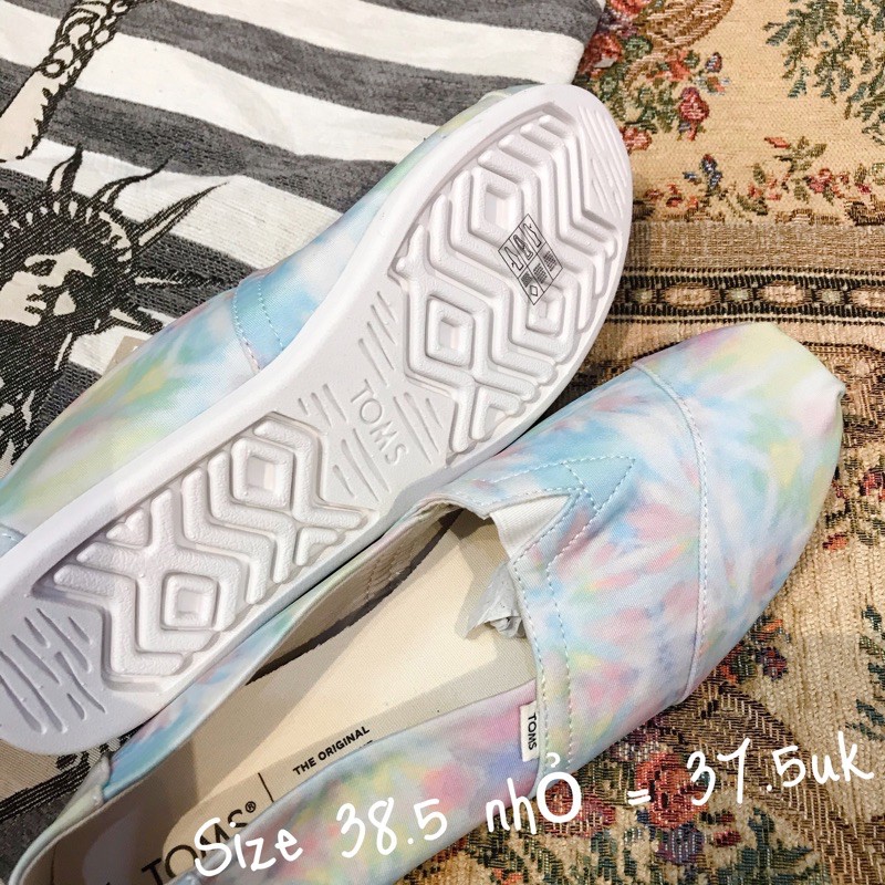 Giày lười slip on TOMS sz 37 37.5