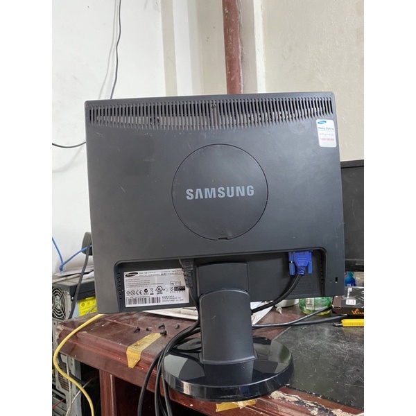 Màn samsung 17icnh cũ nguyên zin sài cực bền