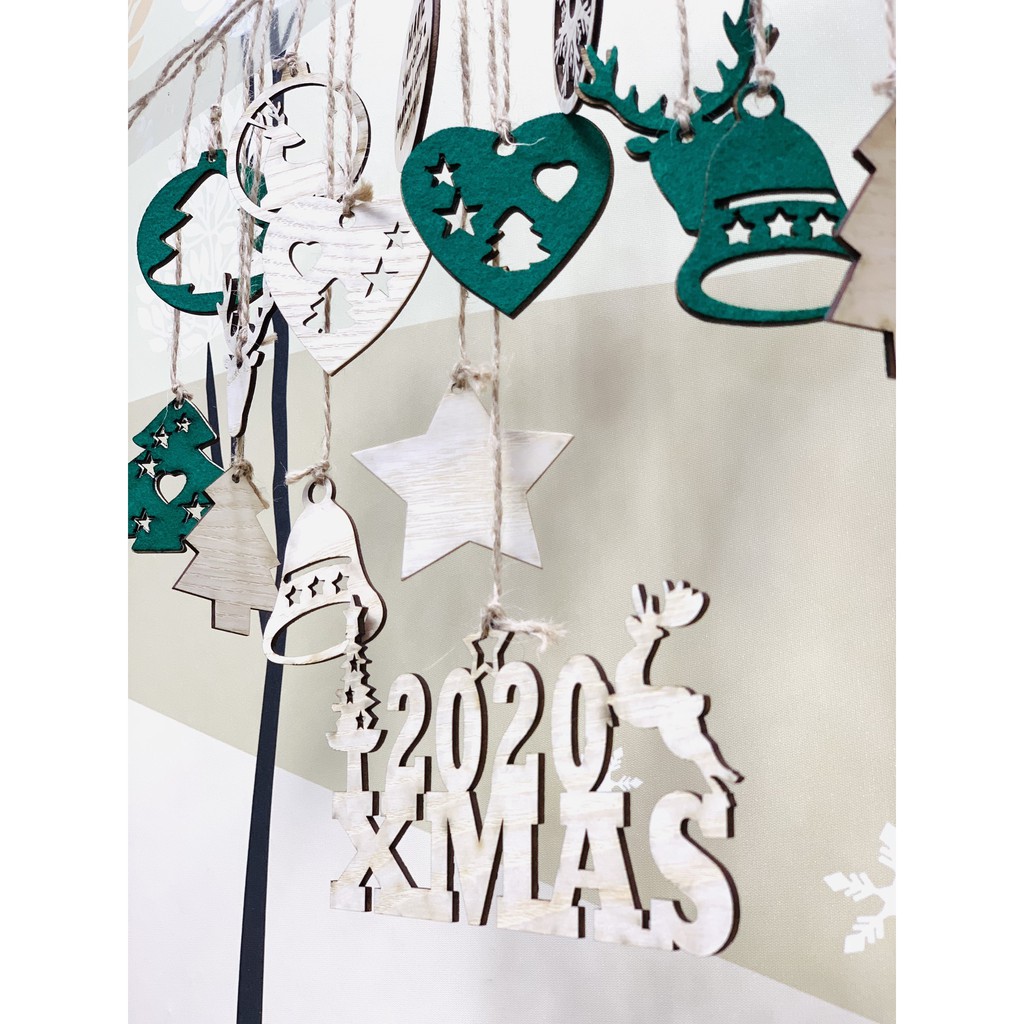 Phụ kiện treo trang trí bằng gỗ thiết kế cây thông Noel cho dịp Giáng sinh