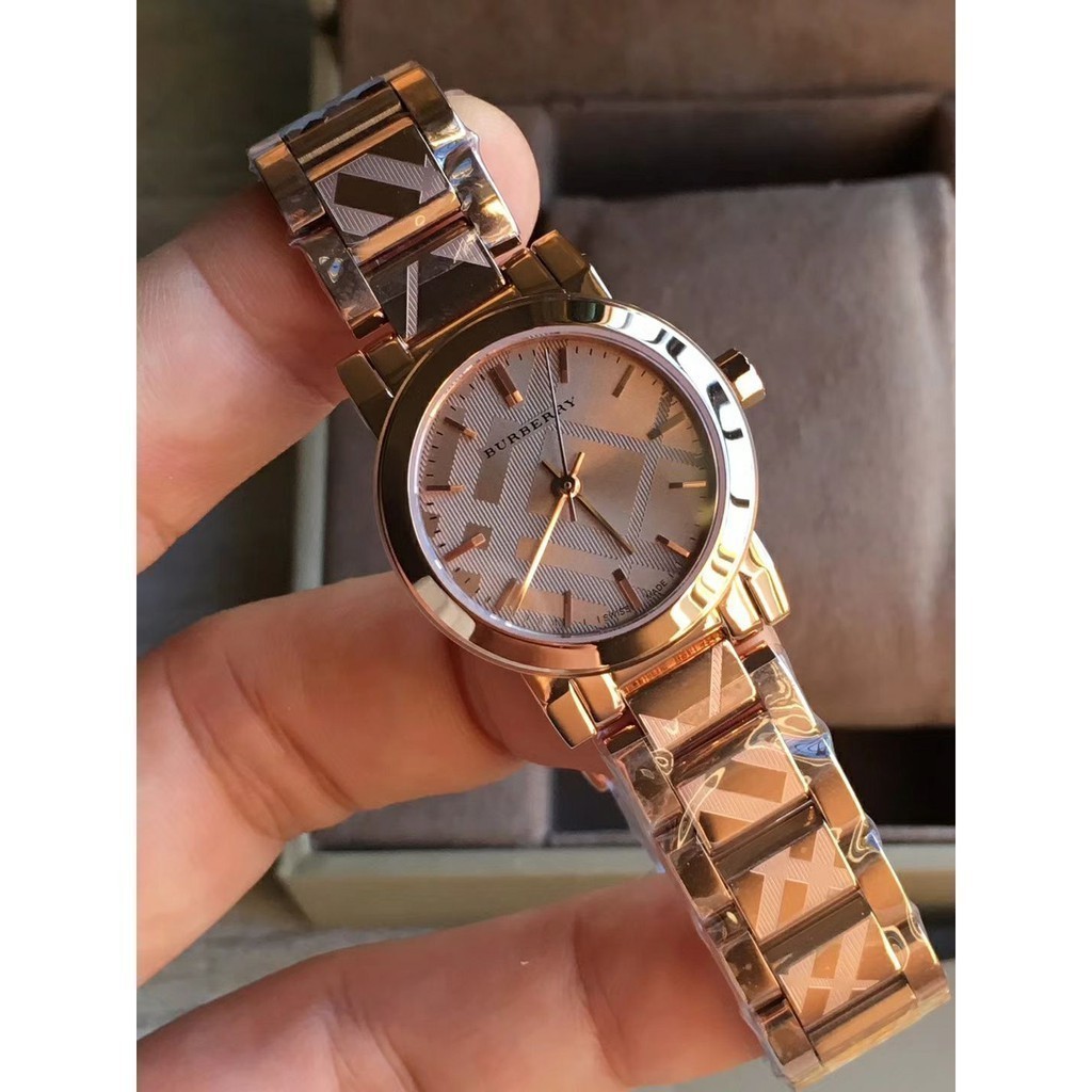 Đồng Hồ Nữ Buberry Size 26mm Dây Thép Vân Sọc