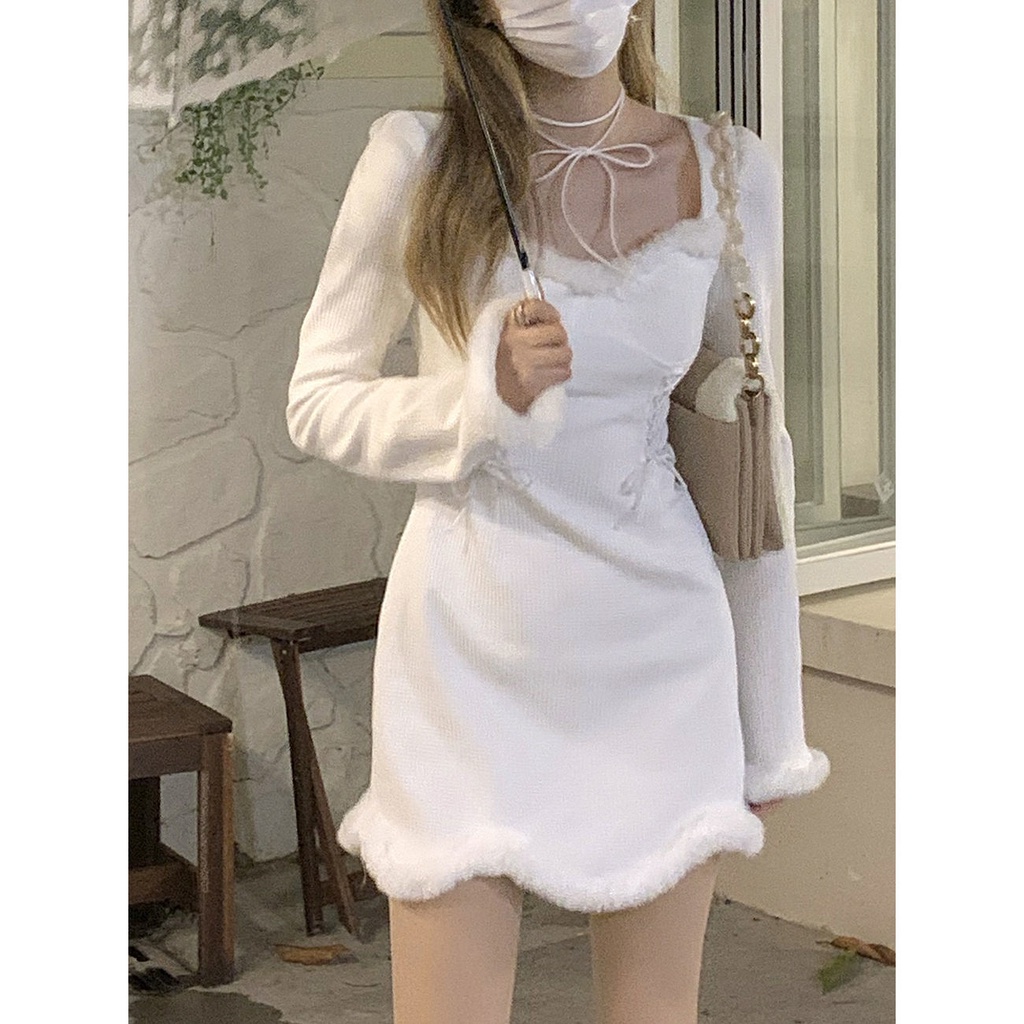 Đầm Bạch tuyết phối lông cho dịp Giáng sinh