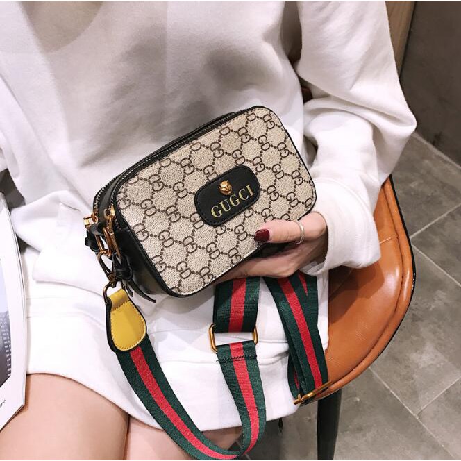 Túi clutch dây đeo vai in hoạ tiết gắn đầu hổ thời trang Hàn Quốc | BigBuy360 - bigbuy360.vn