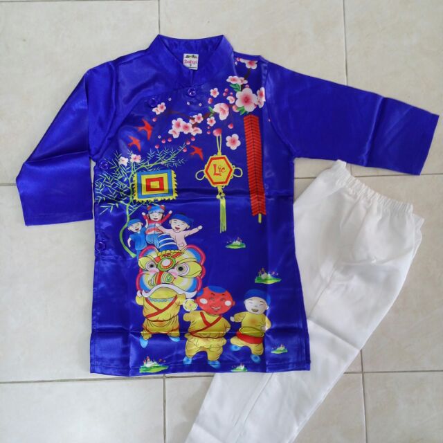 Bộ áo dài cách tân bé trai