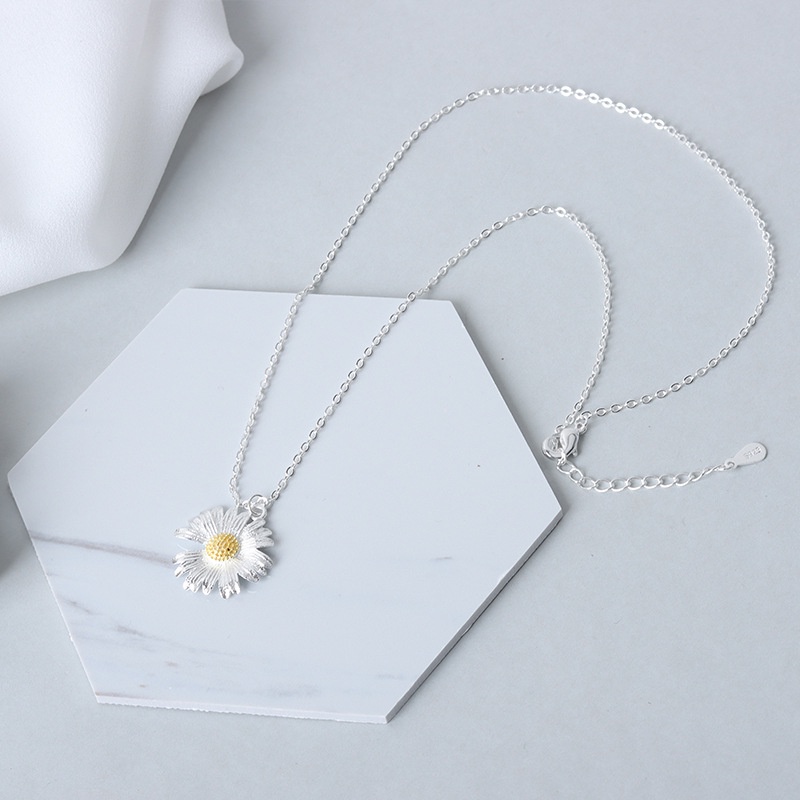 Vòng cổ Mặt Hình Hoa Cúc Nhỏ Đơn Giản Thời Trang Cho Nữ