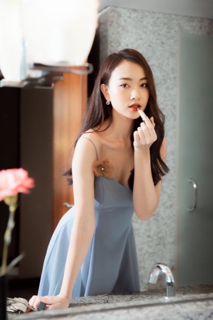 [Mã FATHANG5 giảm 10K đơn 50K] Đầm xanh đậm 2 dây (kèm hình thật) | BigBuy360 - bigbuy360.vn