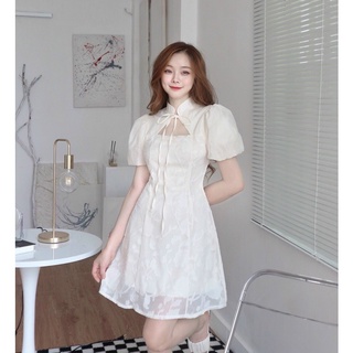Đầm trắng ren hoa cổ lọ, Váy cổ yếm trắng khoét ngực Cao Cấp họa tiết thêu hoa, tay ngắn dáng xòe nữ tính - MiNhi Đầm