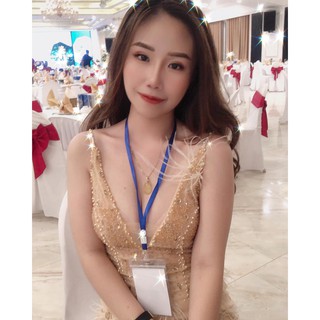 Đầm dự tiệc cao cấp cho khách