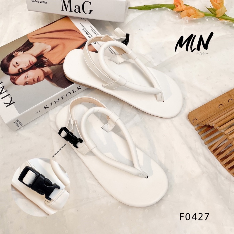 GIÀY SANDAL NỮ ĐẾ BỆT QUAI TRÒN KẸP CHỮ V HẬU KHÓA BẤM T94 F0427