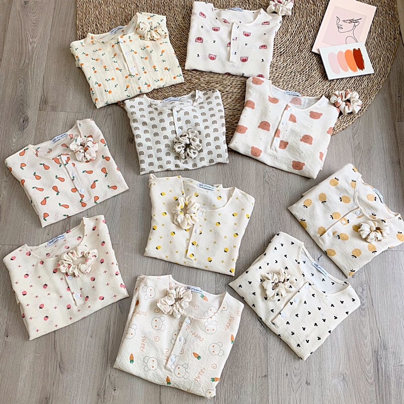 Bộ ngủ đũi xốp nhiều hình cute kèm chun buộc tóc Pea Store -Pyjama đũi xốp nhiều hình kèm chun