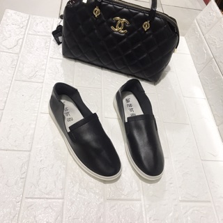 Giày slipon chất da