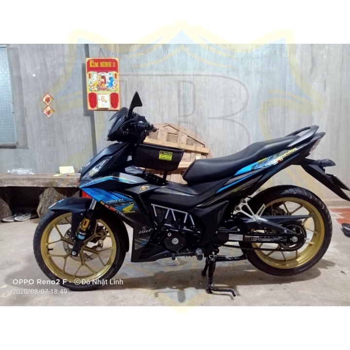 ( Quí khách vui lòng mang ra tiệm cho thợ dán ) Tem winner sọc xanh