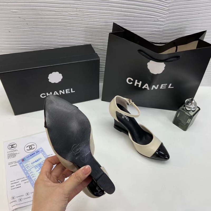 Sandal đế xuồng cnell siêu hót kèm video và ảnh thật