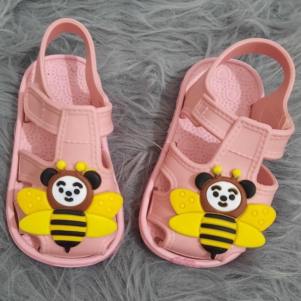 GIÀY SANDAL TẬP ĐI CHO BÉ( ĐO CHIỀU DÀI CHÂN BÉ)