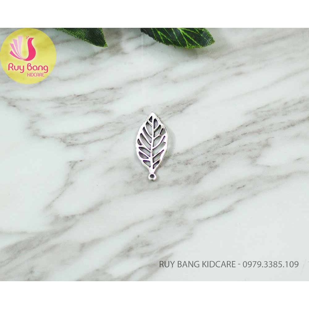 Cành lá kim loại, center đá đính hoa vải handmade