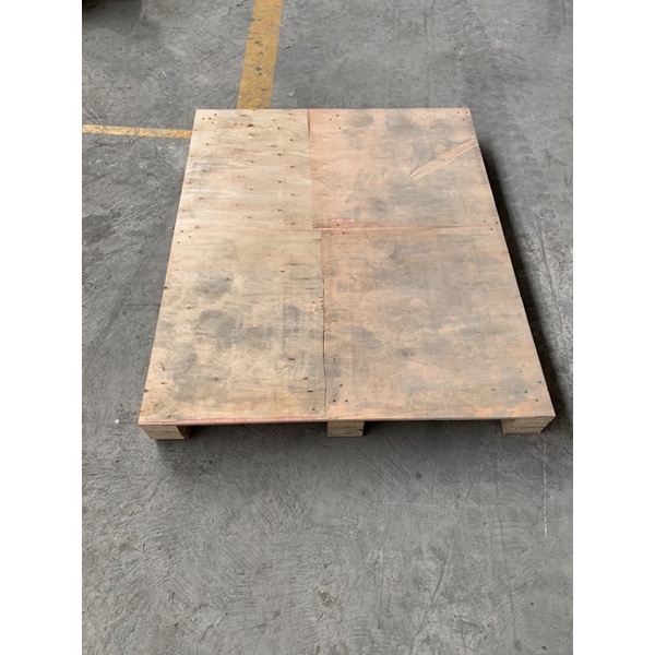 Pallet nhựa, pallet ván ép