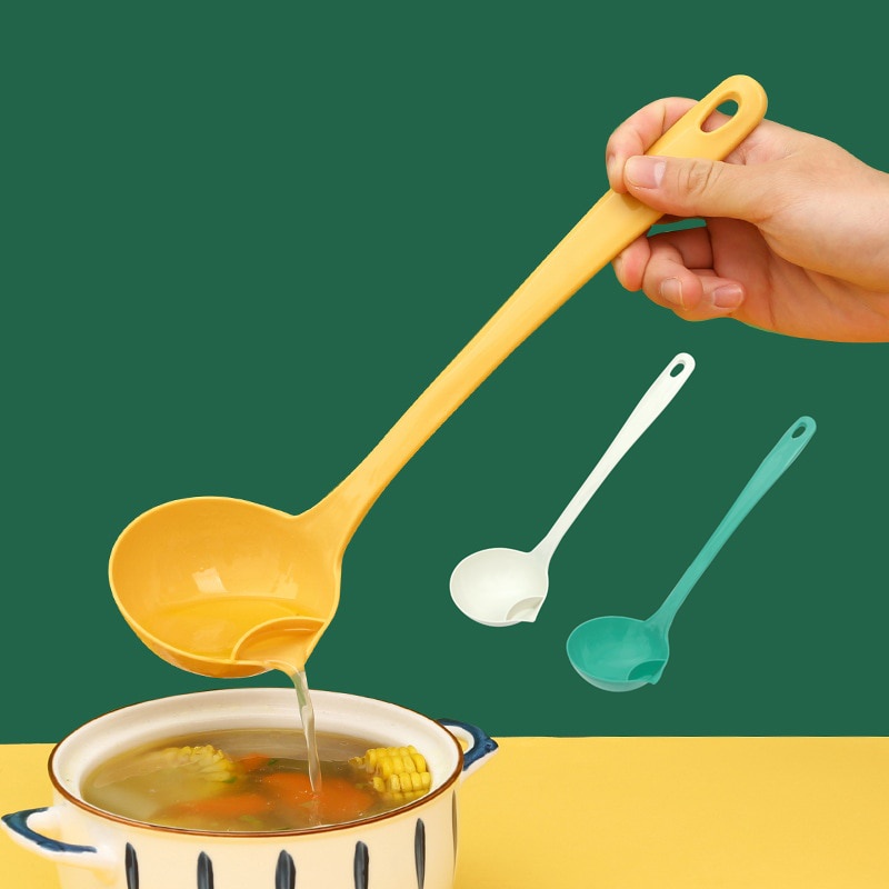 Muỗng lọc tách dầu có tay cầm dài tiện lợi sử dụng trong nhà bếp