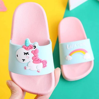 Dép cho mẹ và bé