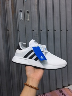 Giày adidas XPLR trắng vạch đen phản flash