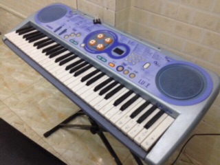 Đàn Organ Casio dùng luyện ngón