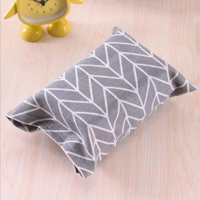 Hộp đựng khăn giấy tiện lợi họa tiết xinh xắn