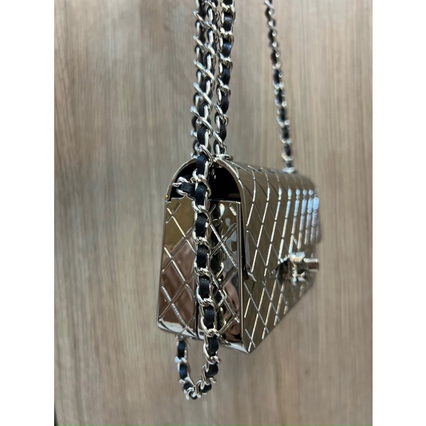 Túi channel cốp nhựa dây xích mai phương bùi