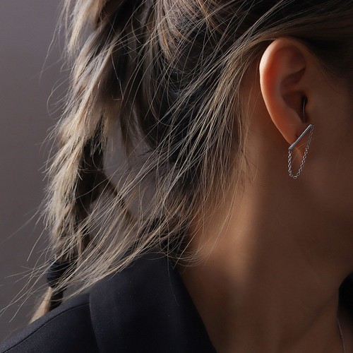 Bông Tai Nữ Cá Tính Titan Ko Đen TT 3275